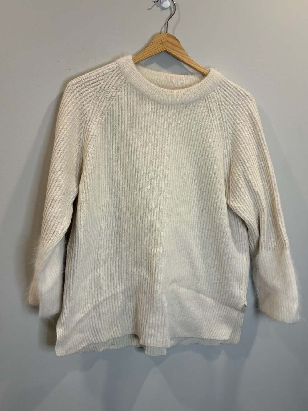 Ribbed Knit Crewneck Pullover Sweater Ivory White
